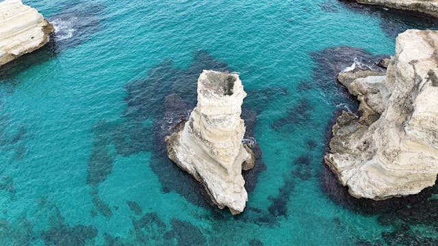 Le spiagge più belle della Puglia da scoprire durante il soggiorno in un villaggio