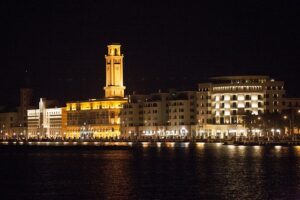 villaggi in Sardegna o Puglia vicino ai trasporti pubblici