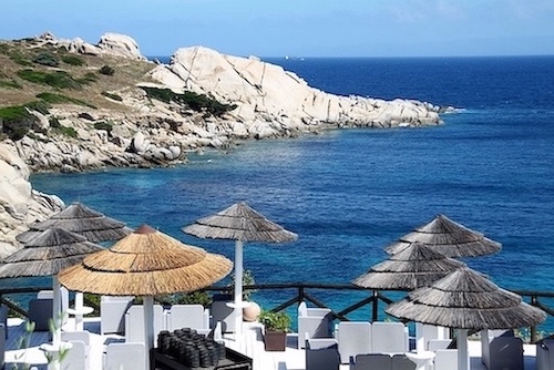 soggiornare nei villaggi in Sardegna per una vacanza tra escursioni e natura