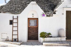 sapere di più della la tradizionale Taranta della Puglia e i villaggi turistici vicini